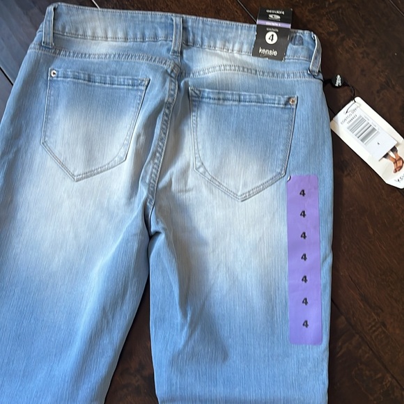 Kensie jeans size 4 - Picture 3 of 6